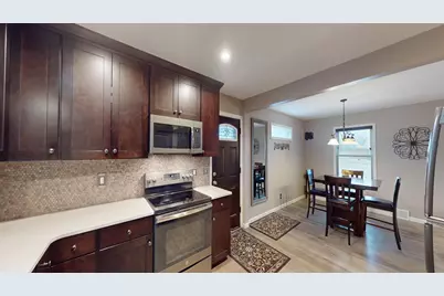 2021 Bridge Avenue, Albert Lea, MN 56007 - Photo 8