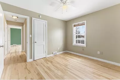 301 E 40th Street, Minneapolis, MN 55409 - Photo 14