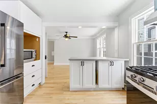 301 E 40th St, Minneapolis, MN 55409 - Photo 12