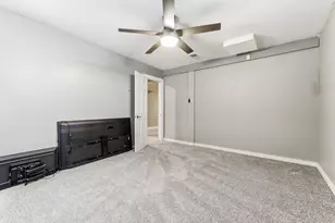 301 E 40th St, Minneapolis, MN 55409 - Photo 30