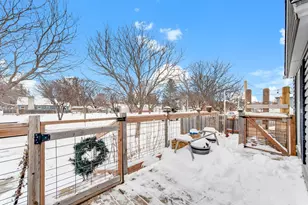 301 E 40th St, Minneapolis, MN 55409 - Photo 42