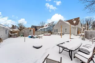 301 E 40th St, Minneapolis, MN 55409 - Photo 34