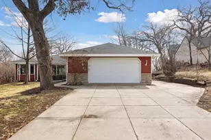 20 Westwood Rd, Minnetonka, MN 55305 - Photo 2