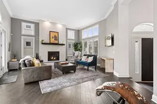 423 River St, Minneapolis, MN 55401 - Photo 2