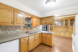 13050 Taylor St NE, Blaine, MN 55434 - Photo 10