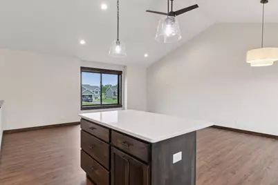 471 Coyote Way, New Richmond, WI 54017 - Photo 8