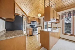 318 Dale Ave, Moorhead, MN 56560 - Photo 12