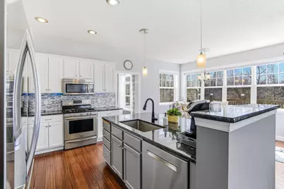 18883 95th Avenue N, Maple Grove, MN 55311 - Photo 2