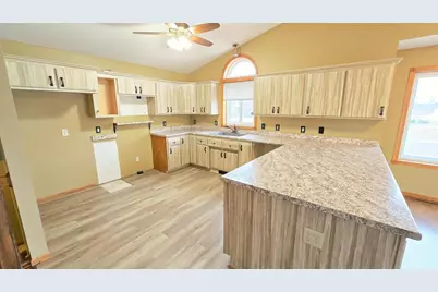 40566 Golden Avenue, North Branch, MN 55056 - Photo 4