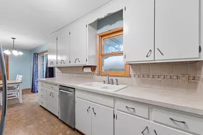 11220 Ridgemount Avenue W, Plymouth, MN 55441 - Photo 10