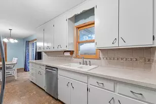 11220 Ridgemount Ave W, Plymouth, MN 55441 - Photo 10