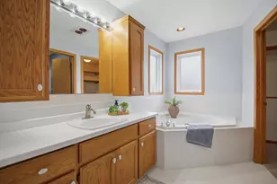 1437 Nottingham Dr, Owatonna, MN 55060 - Photo 20