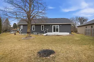 1437 Nottingham Dr, Owatonna, MN 55060 - Photo 44