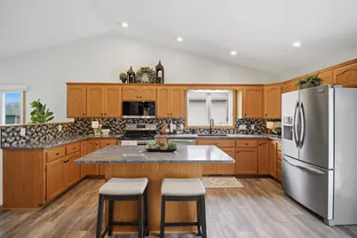 1437 Nottingham Drive, Owatonna, MN 55060 - Photo 8