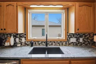 1437 Nottingham Dr, Owatonna, MN 55060 - Photo 10