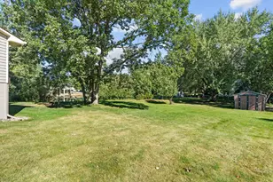 18208 Valley View Rd, Eden Prairie, MN 55346 - Photo 26