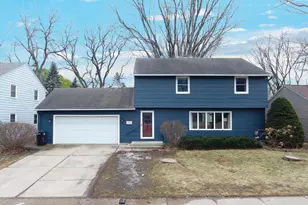 1915 6th Ave NW, Austin, MN 55912 - Photo 1