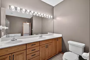 2032 Fox Valley Dr SW, Rochester, MN 55902 - Photo 20