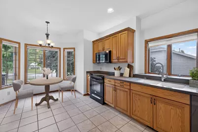 2032 Fox Valley Drive SW, Rochester, MN 55902 - Photo 6