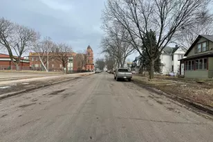 904 Jessamine Ave E, Saint Paul, MN 55106 - Photo 24