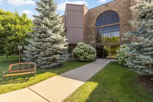 2210 Midland Grove Rd, Roseville, MN 55113 - Photo 2