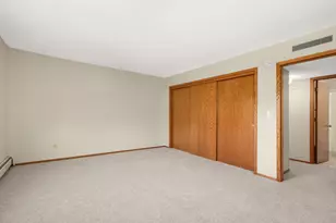 2210 Midland Grove Rd, Roseville, MN 55113 - Photo 20