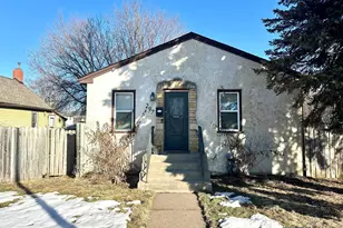 297 Maryland Ave W, Saint Paul, MN 55117 - Photo 1