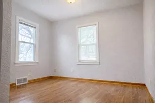 297 Maryland Ave W, Saint Paul, MN 55117 - Photo 8