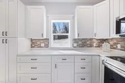 912 Carter Circle, Eveleth, MN 55734 - Photo 8