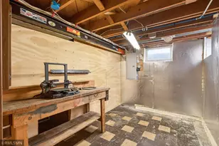 1370 Barclay St, Saint Paul, MN 55106 - Photo 32