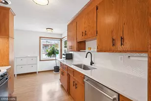 1370 Barclay St, Saint Paul, MN 55106 - Photo 14