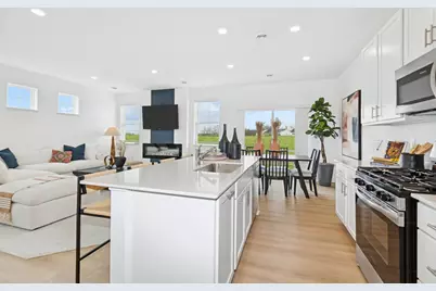 4008 Hayward Avenue N, Oakdale, MN 55128 - Photo 4