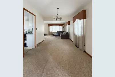 1913 6th Avenue NE, Austin, MN 55912 - Photo 6