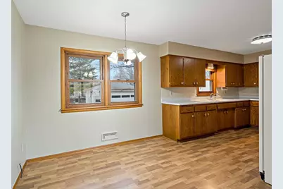 3231 Zane Avenue N, Crystal, MN 55422 - Photo 6