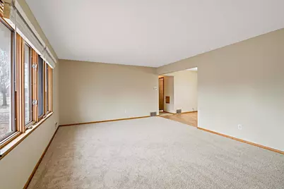 3231 Zane Avenue N, Crystal, MN 55422 - Photo 4