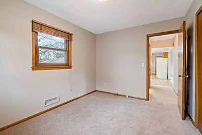 3231 Zane Avenue N, Crystal, MN 55422 - Photo 16