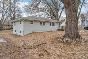 3231 Zane Ave N, Crystal, MN 55422 - Photo 2