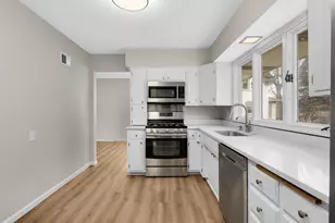 4617 Maryland Ave N, Crystal, MN 55428 - Photo 10