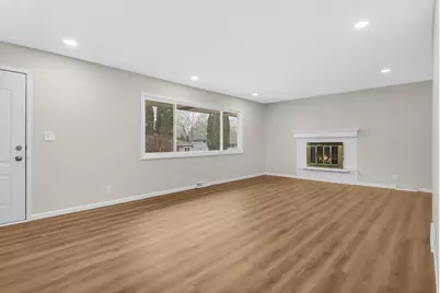 4617 Maryland Avenue N, Crystal, MN 55428 - Photo 4