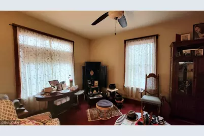 884 Mound Street, Saint Paul, MN 55106 - Photo 6