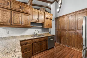 9708 Mill Creek Dr, Eden Prairie, MN 55347 - Photo 14