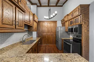 9708 Mill Creek Dr, Eden Prairie, MN 55347 - Photo 14