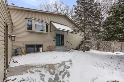 9708 Mill Creek Drive, Eden Prairie, MN 55347 - Photo 4