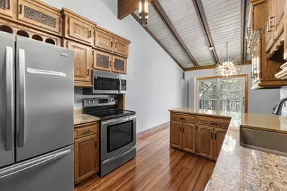 9708 Mill Creek Drive, Eden Prairie, MN 55347 - Photo 12