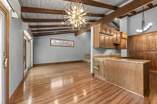 9708 Mill Creek Dr, Eden Prairie, MN 55347 - Photo 10