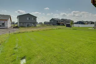 2529 36th Ave S, Moorhead, MN 56560 - Photo 54