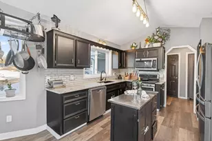 7919 Blackstone Ave, Inver Grove Heights, MN 55076 - Photo 12