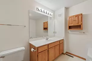 8851 Branson Dr, Inver Grove Heights, MN 55076 - Photo 16