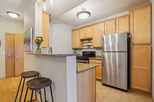 825 Berry St, Saint Paul, MN 55114 - Photo 4