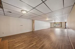 1122 S Andrew Dr NE, New London, MN 56273 - Photo 32